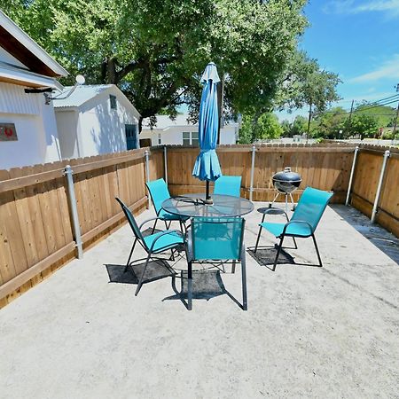 Blanco County Inn & Guesthouses Exterior photo